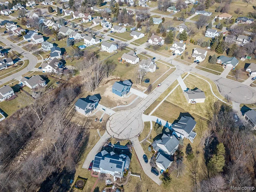 Aerial view of the neighborhood and cul-de-sac